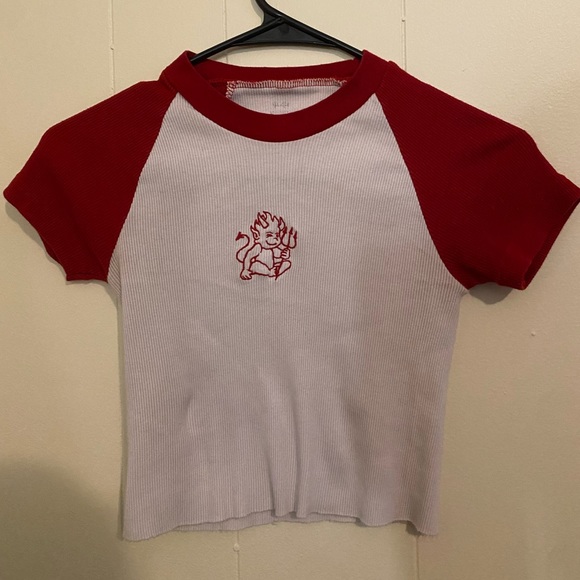 BRANDY MELVILLE CROP - Picture 2 of 2